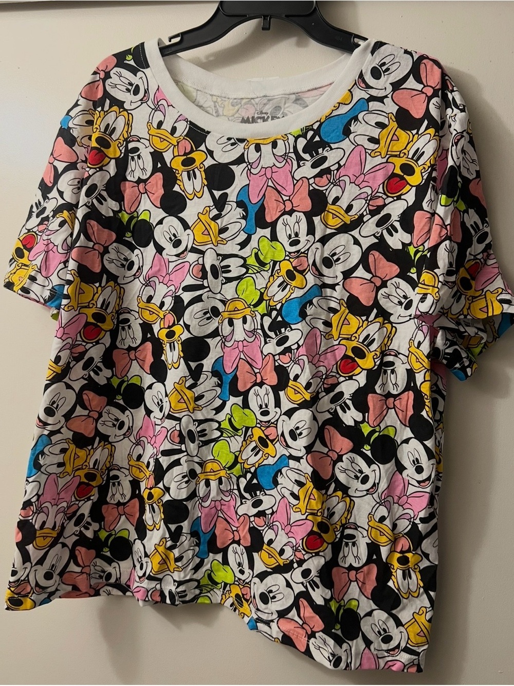 Disney White Minnie & Daisy Pattern Tee Size 1x
